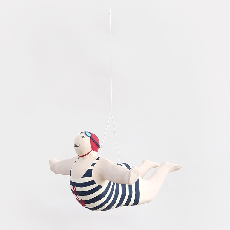 BATELA｜PAPIER MACHE HANGING DIVER D6683