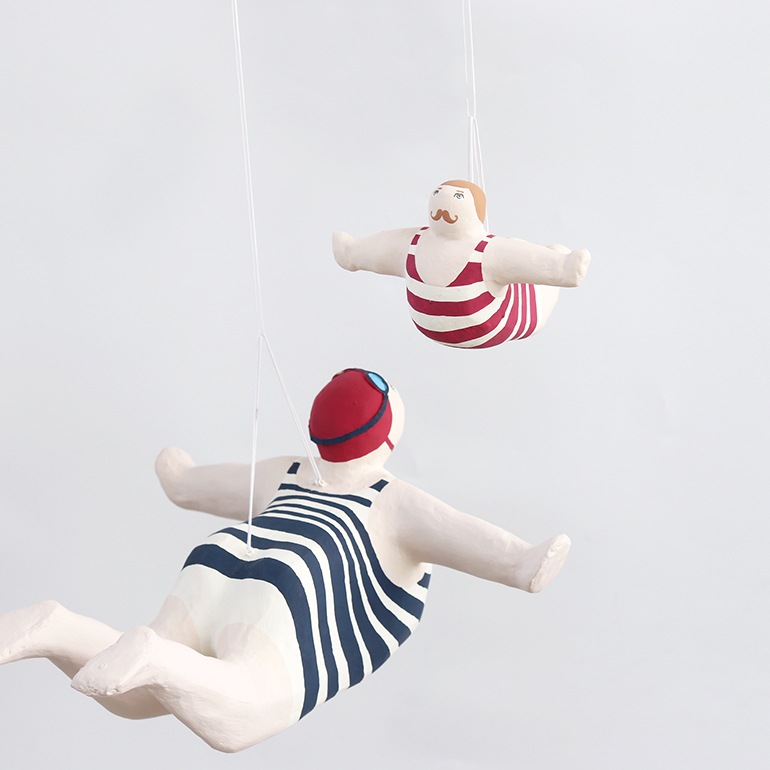 BATELA｜PAPIER MACHE HANGING DIVER D6683