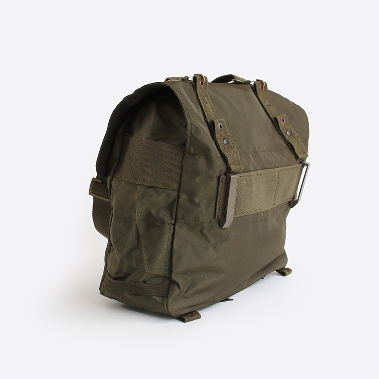 デッドストック オーストリア軍 3WAY パイロットバッグ 2ストラップ