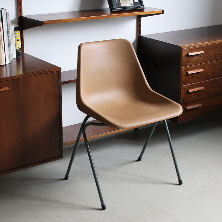 Hille ヒリー｜ROBIN DAY POLYSIDE CHAIR/ダークグレーフレーム (Peat)