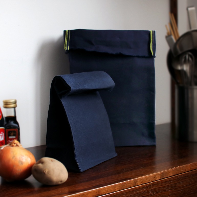 BROWN CANVAS BAG(L) ダークネイビー