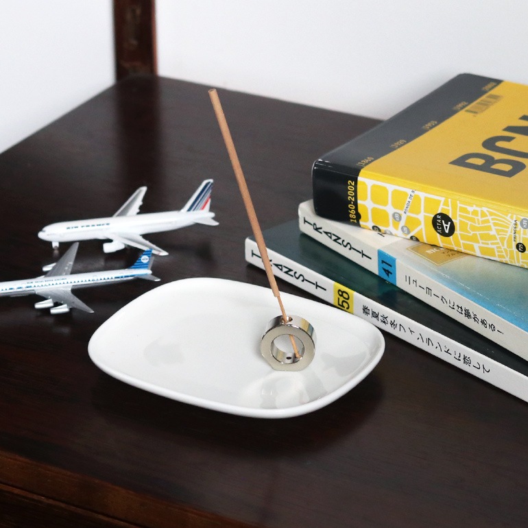 VINTAGE｜デルタ航空 プレート ホワイト (ALESSI社製)