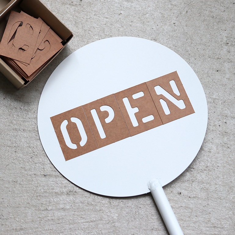 【取扱い終了/セール】SIKAKU シカク｜STAND SIGN 無地 WHITE