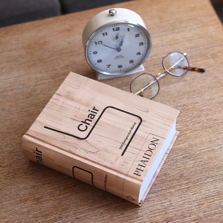 CHAIR: 500 DESIGNS THAT MATTER