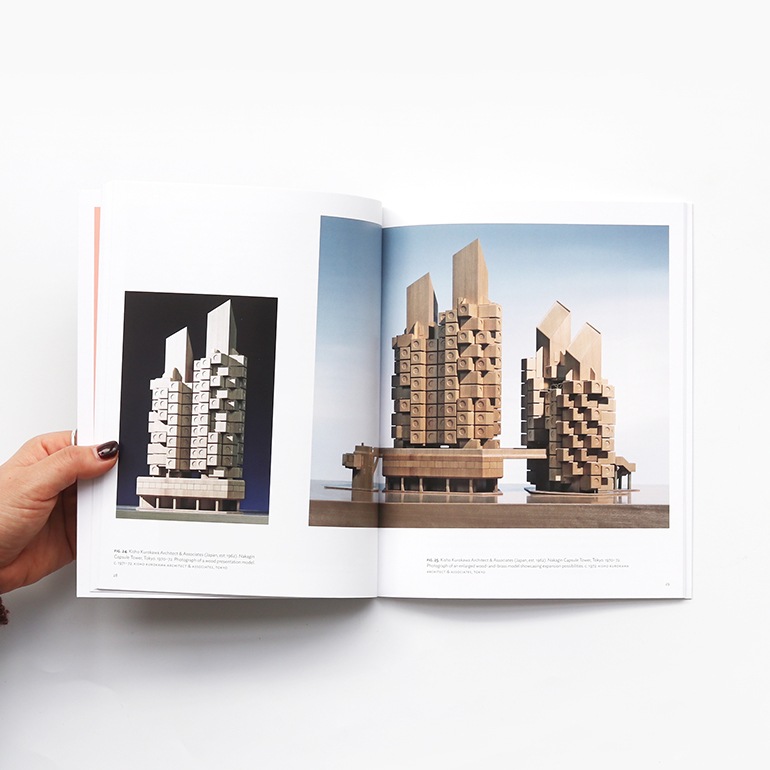 NAKAGIN CAPSULE TOWER by Kisho Kurokawa