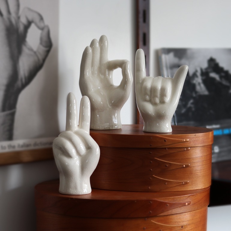 delicate hands / 手のオブジェ DETAIL ディテール｜Porcelain Hand Objet “OK・Peace・Hang Loose