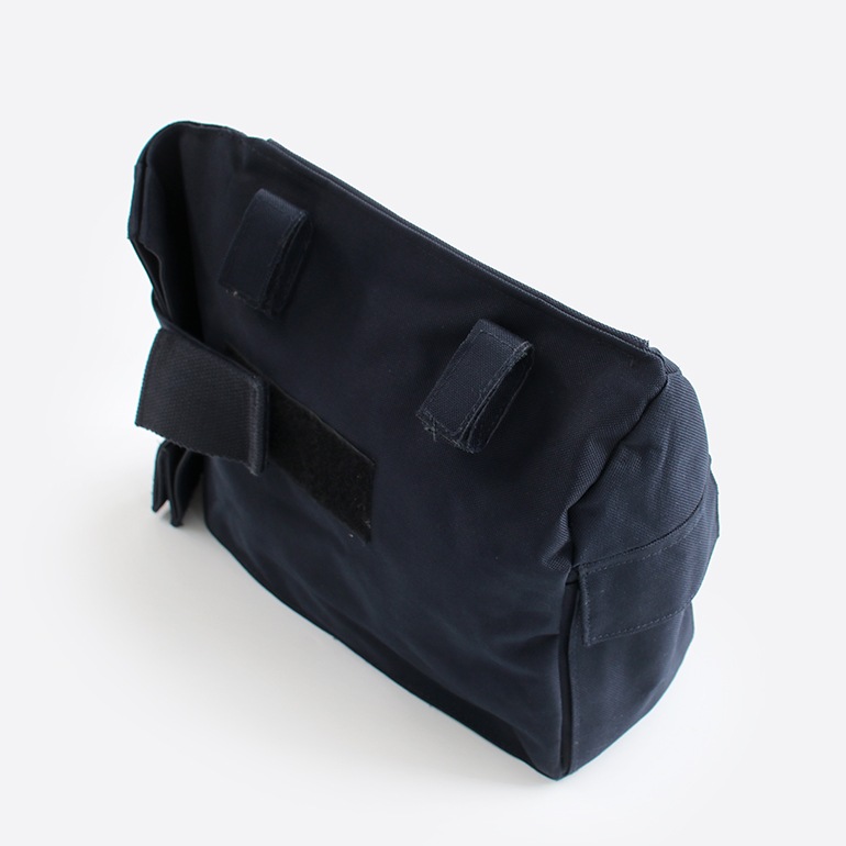 USED オランダ軍 ナイロンショルダーバッグ ネイビー