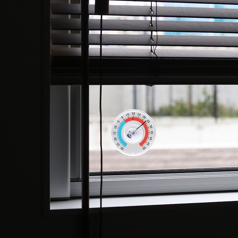 TFA｜Analogue window thermometer TWATCHER 14.6009 アナログ ウィンドウ サーモメーター