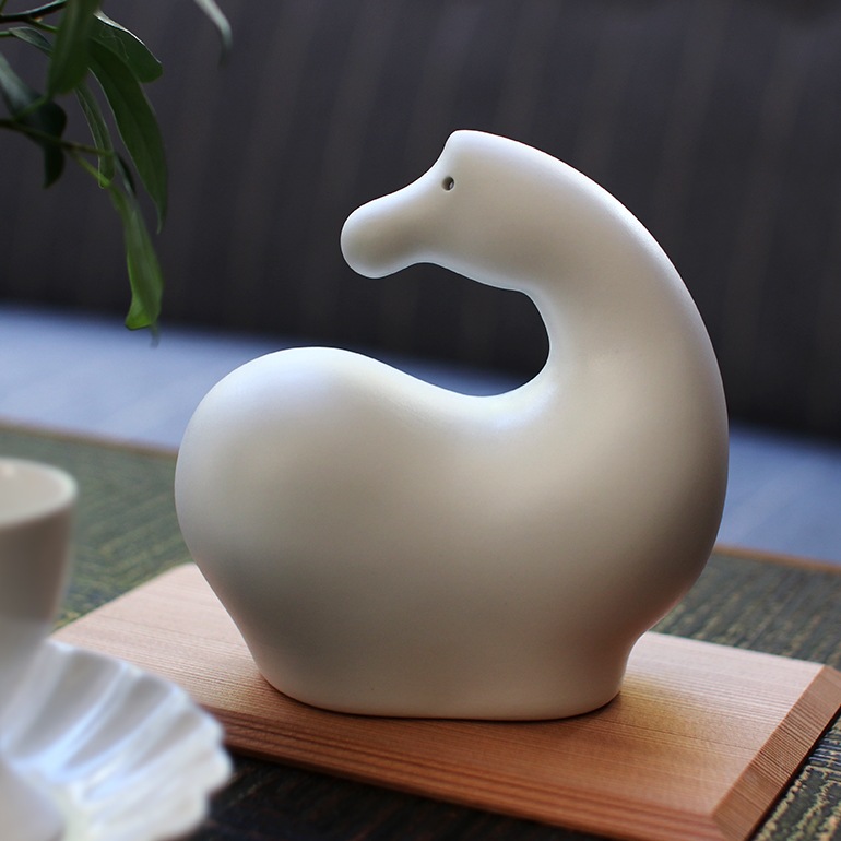 Pebble Ceramic Design Studio ぺブルセラミックデザインスタジオ｜オーナメント ウマ