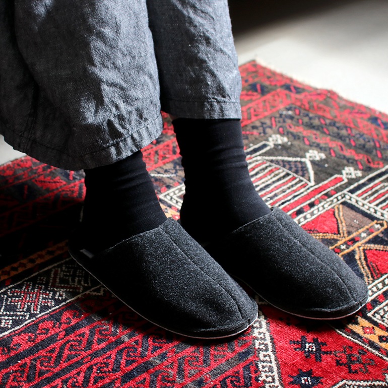 PUEBCO プエブコ｜SLIPPER(DARK GRAY)