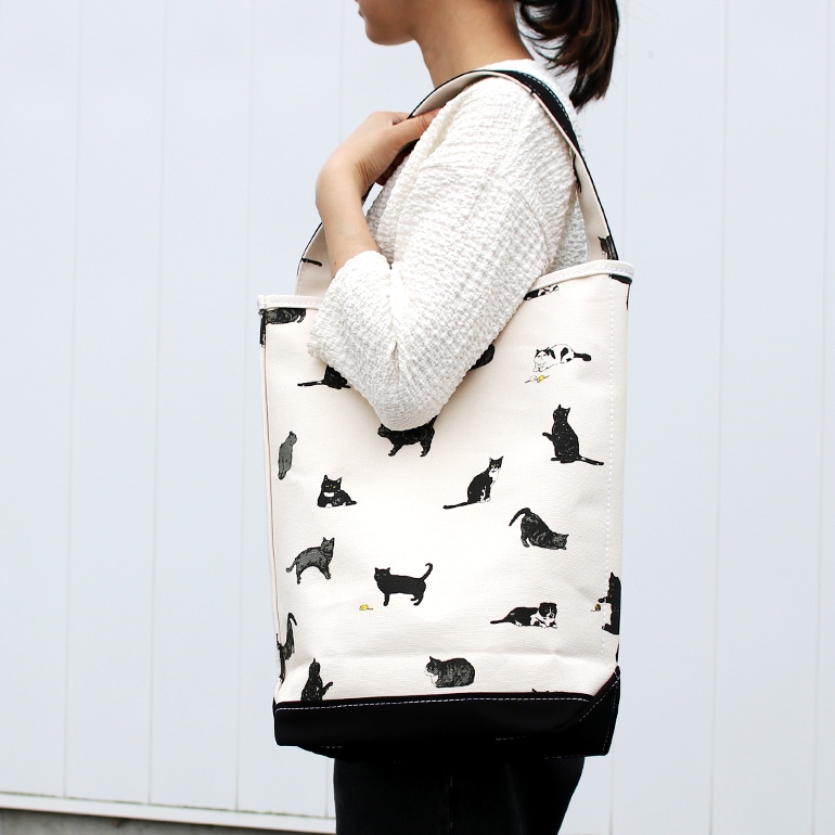 TEMBEA テンベア｜BAGUETTE TOTE MEDIUM　CAT/BLACK