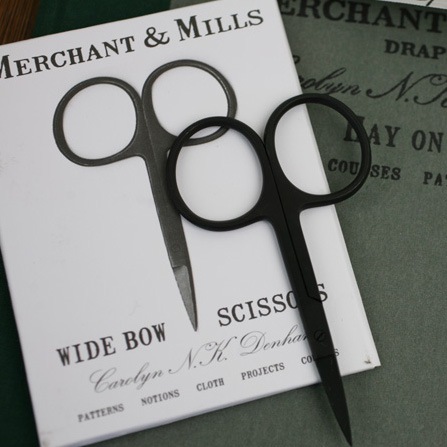 MERCHANT&MILLS マーチャン&ミルズ｜WIDE BOW BLACK SCISSORS　糸切りばさみ（黒）