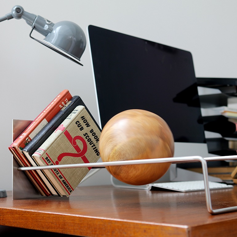 HERE ヒア｜Slope Book End