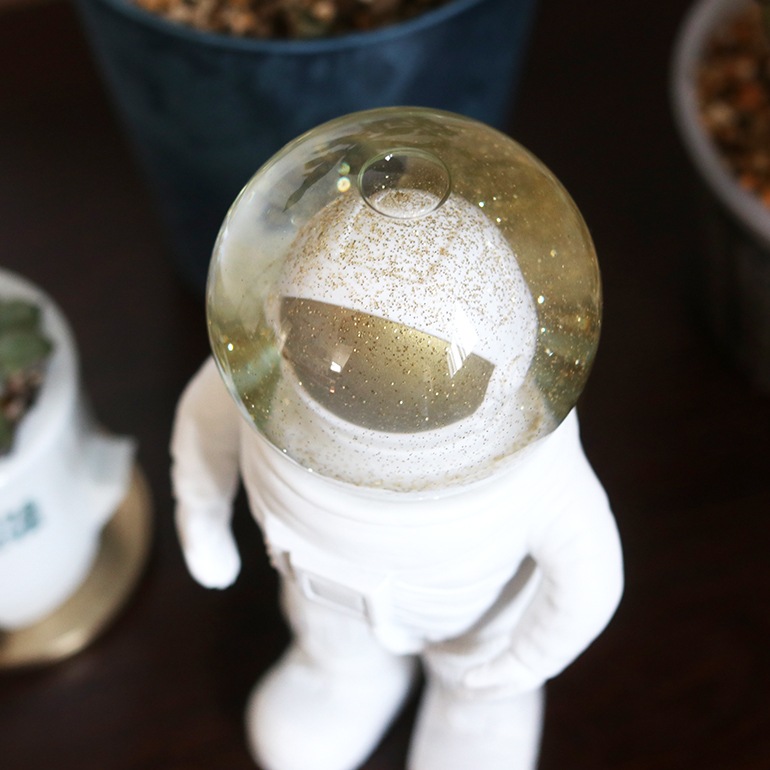 DONKEY スノーグローブ 宇宙飛行士 THE ASTRONAUT
