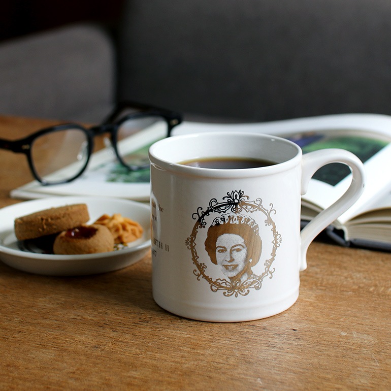 VINTAGE｜Queen Elizabeth SilverJubilee MUG【WHITE】