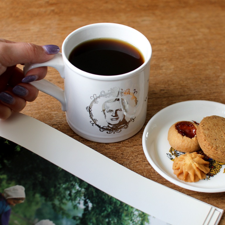 VINTAGE｜Queen Elizabeth SilverJubilee MUG【WHITE】