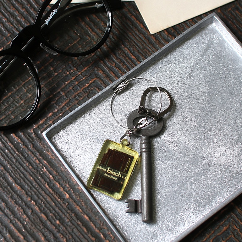 VINTAGE｜FRENCH アクリルキーホルダー【tuileries bisch】