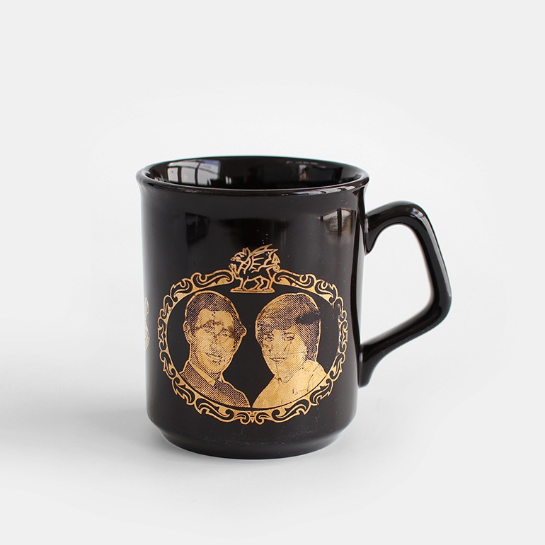 VINTAGE｜Princess Diana＆Prince Charles Royal Wedding MUG【BLACK】
