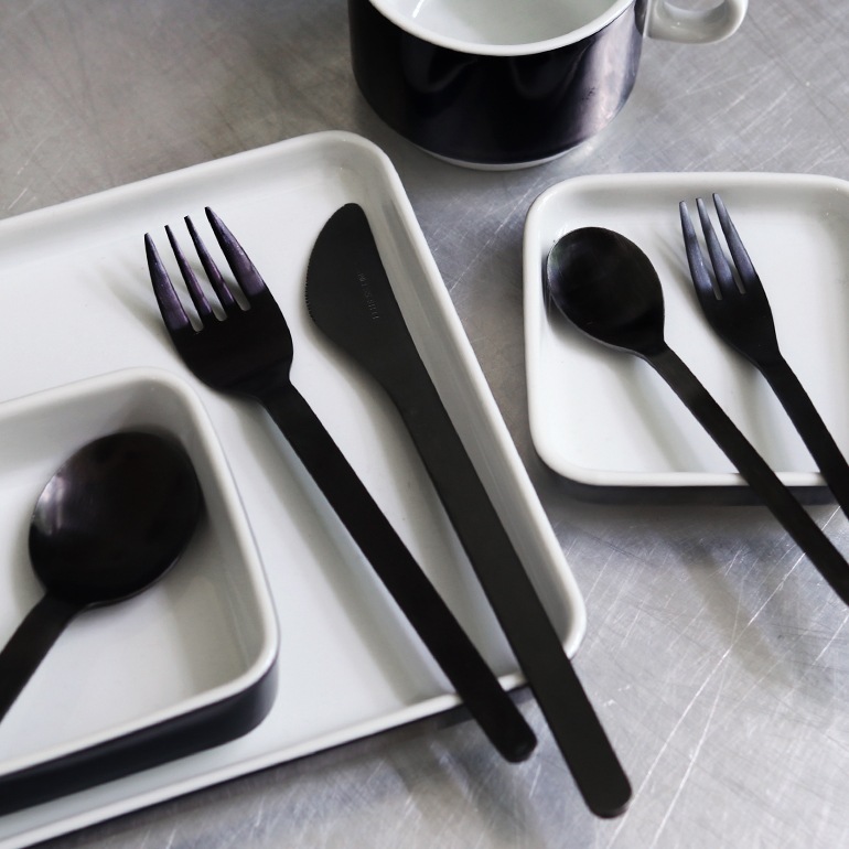 SALUS セイラス｜機内食カトラリー ブラック　ナイフ