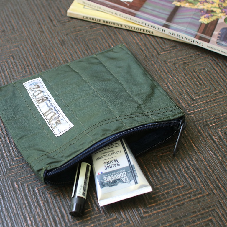 PUEBCO プエブコ｜VINTAGE BRAKE PARACHUTE QUILTED POUCH