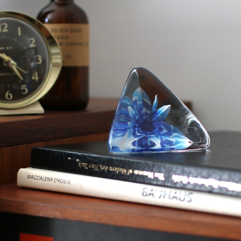 VINTAGE｜MATS JONASSON Flower ペーパーウェイト BLUE 通販｜DUPON35