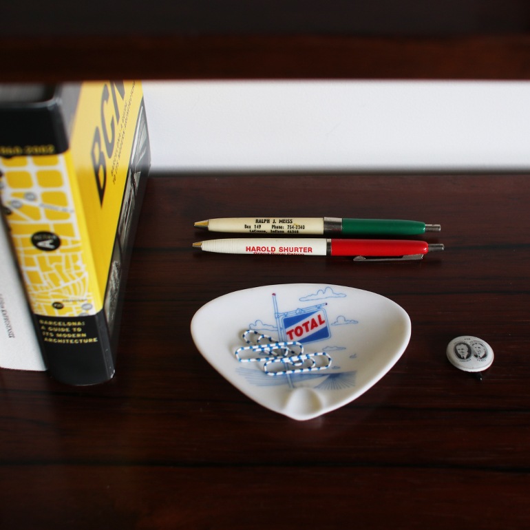 VINTAGE｜フランスのアッシュトレイ TOTAL