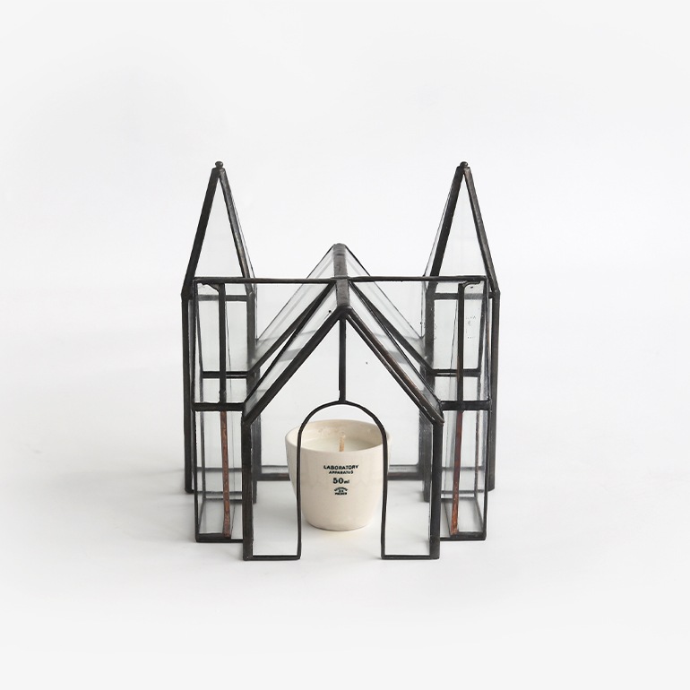 PUEBCO プエブコ｜STAINED GLASS GOTHIC HOUSE