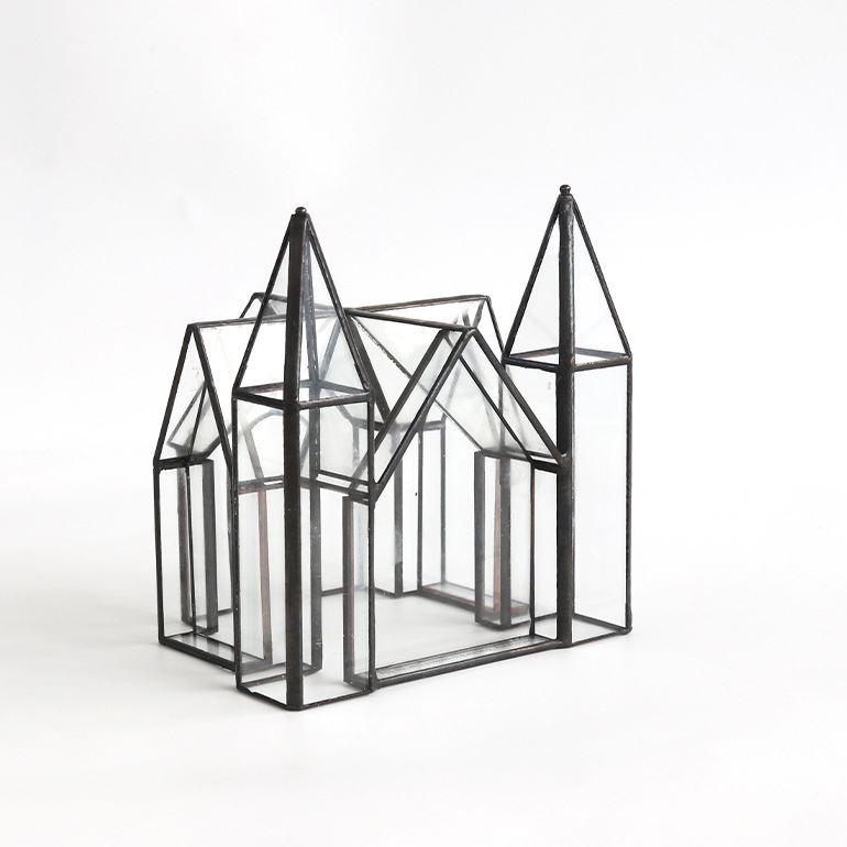 PUEBCO プエブコ｜STAINED GLASS GOTHIC HOUSE