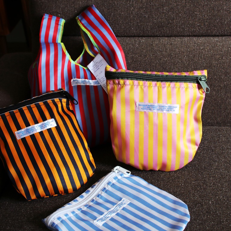 PUEBCO プエブコ｜SCHOOL TIE FABRIC SEMICIRCLE POUCH
