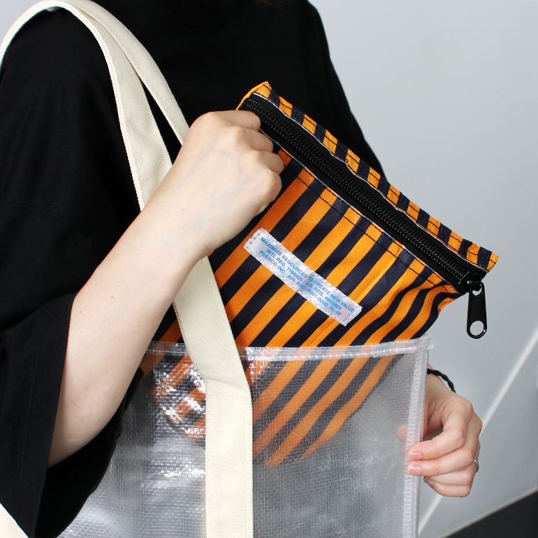 PUEBCO プエブコ｜SCHOOL TIE FABRIC SEMICIRCLE POUCH