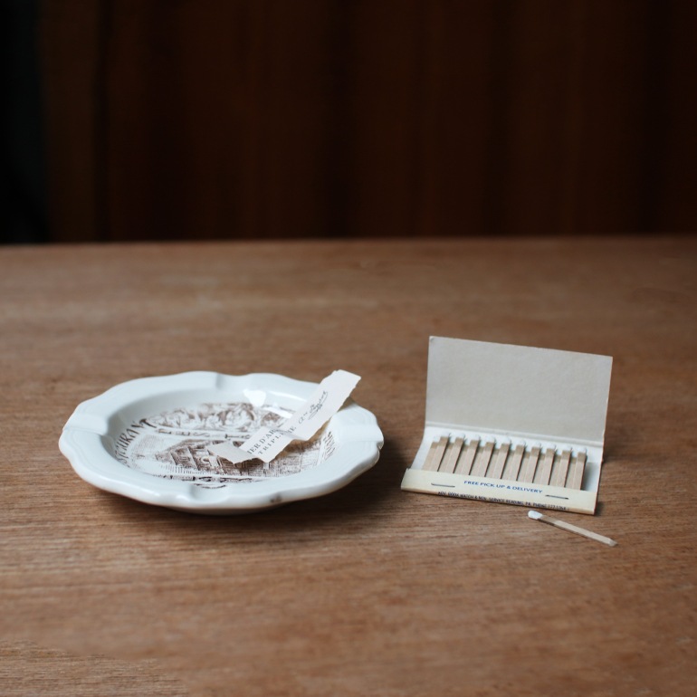 VINTAGE｜フランスのアッシュトレイ Restaurant - La Maison des Tetes Colmar