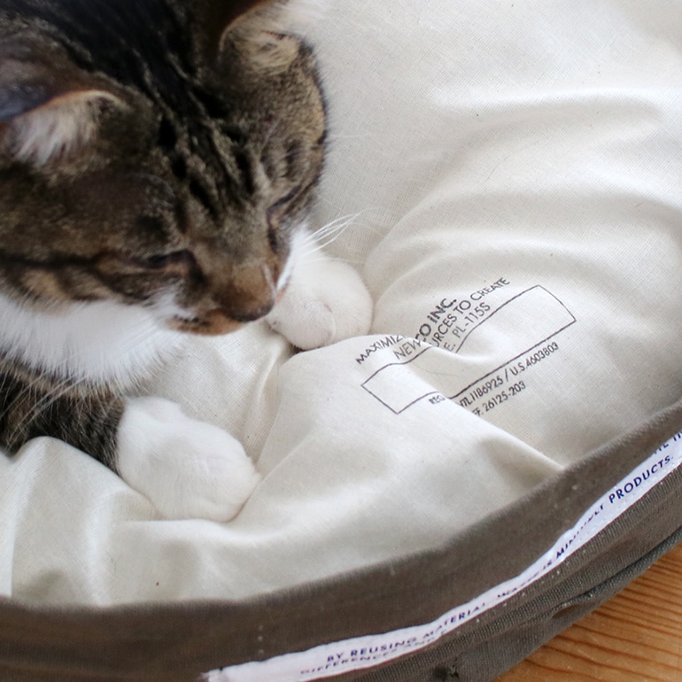 PUEBCO プエブコ｜VINTAGE MATERIAL PET BED W/CUSHION / Small ペットベッド