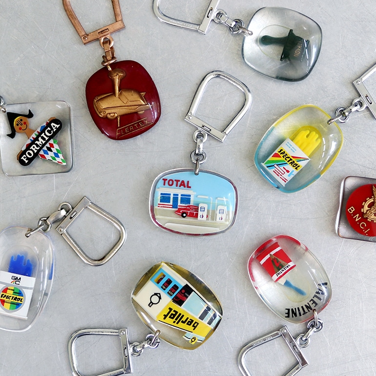 キーホルダー・アクリルキーホルダー Bourbon VINTAGE｜BOURBON キーホルダー【NOVALIS】 通販｜DUPON35