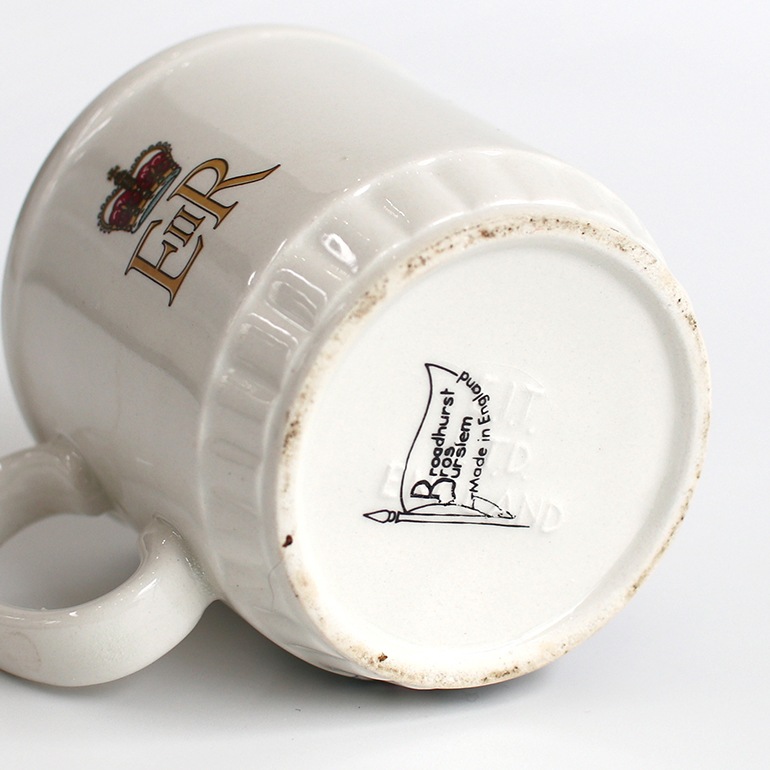 VINTAGE｜Queen Elizabeth SilverJubilee MUG