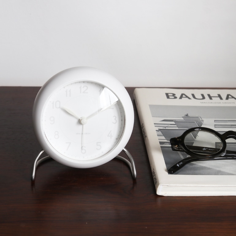 ARNE JACOBSEN アルネヤコブセンTable Clock ボルドー アルネ・ヤコブセン TableClock CITY HALL ストーンブルー