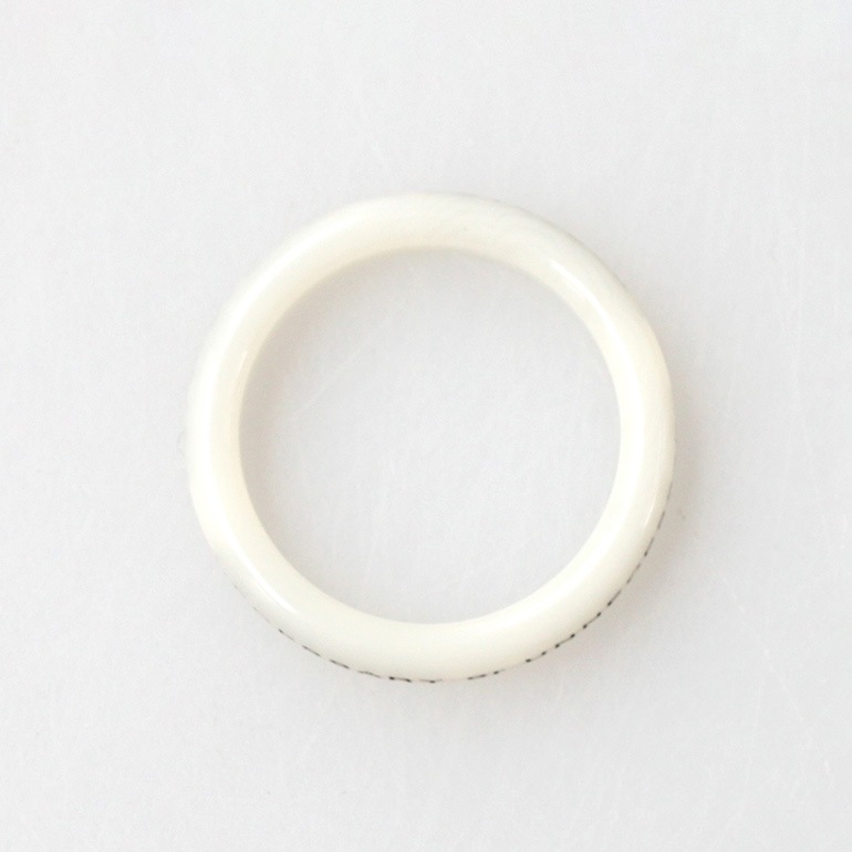 necessary or unnecessary ネセサリー オア アンネセサリー｜BUTTON RING 2　ホワイト