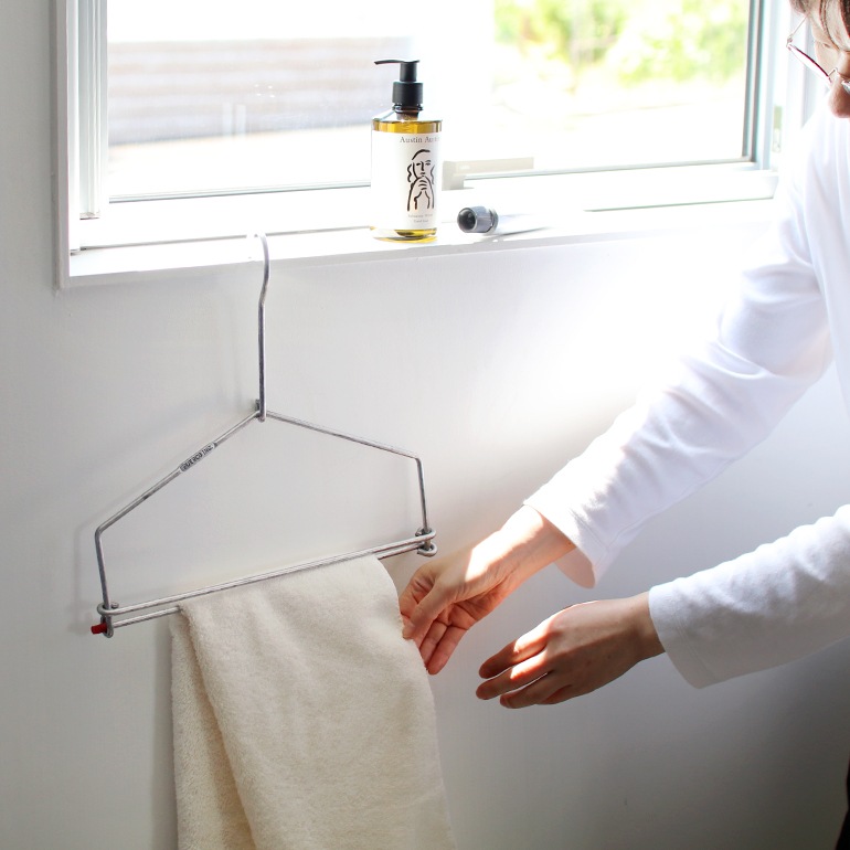 PUEBCO プエブコ｜PAPER TOWEL HANGER