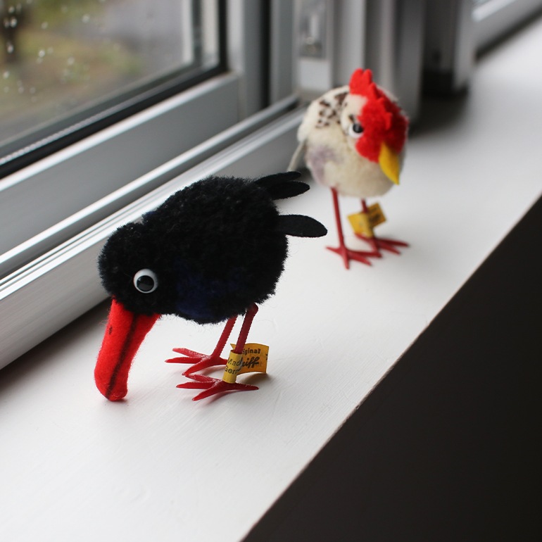 VINTAGE｜Steiff pompom Raven