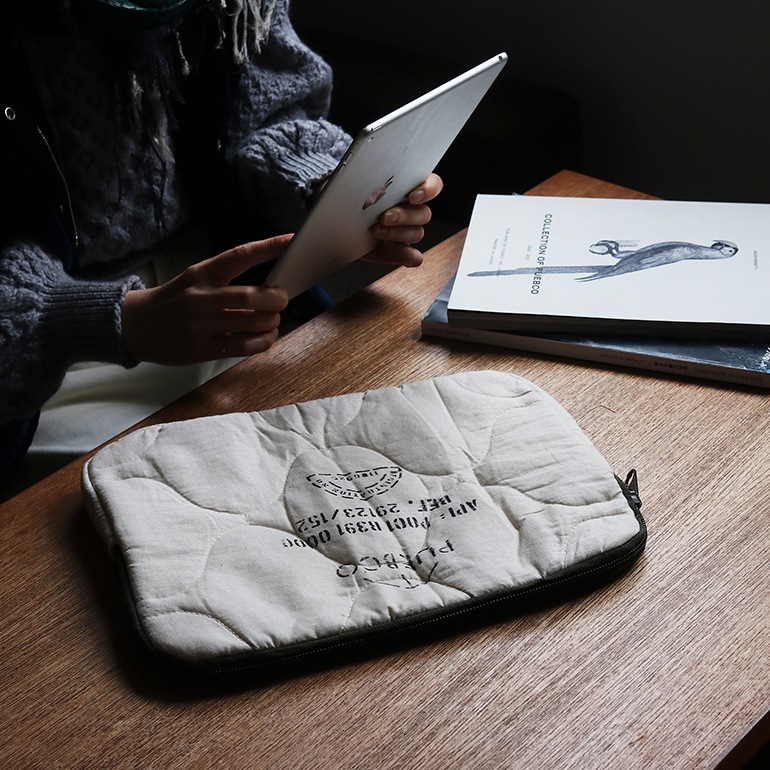 PUEBCO プエブコ｜QUILTED LAPTOP CASE / 13