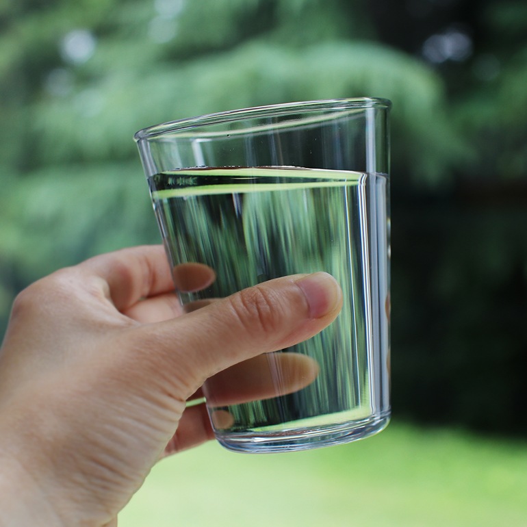 THE ザ｜THE UNBREAKABLE GLASS CLEAR SHORT 耐衝撃性プラスチック素材