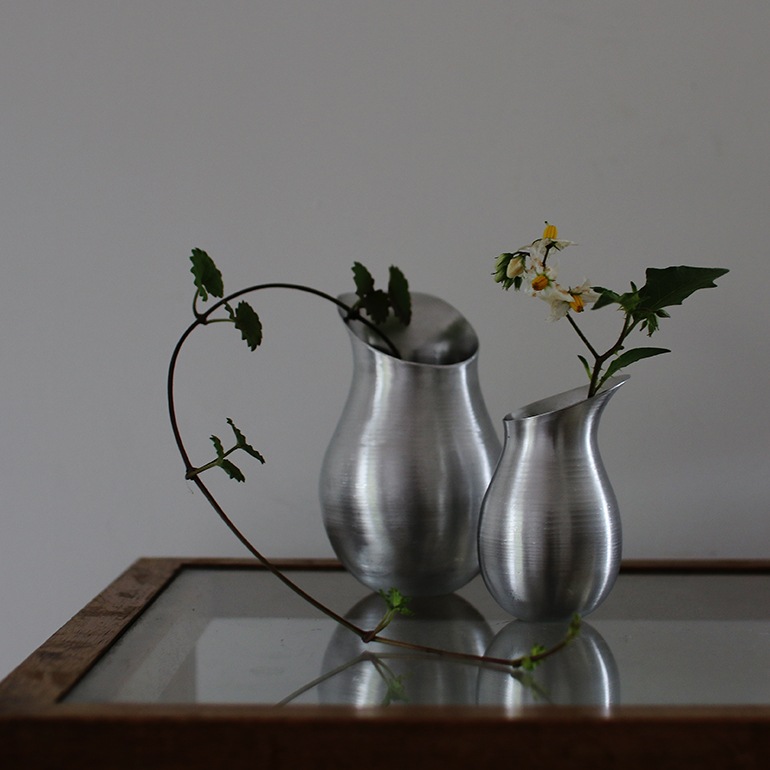 水やりにちょうど良いアルミの水差し【S】