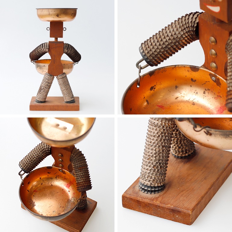 VINTAGE｜Folk Art Bottle Cap Couple