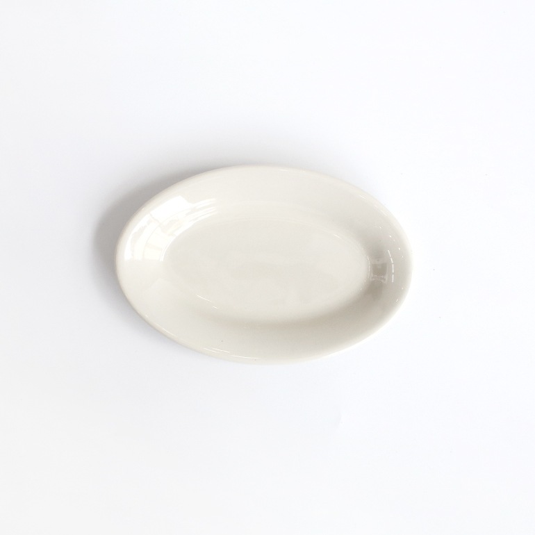 Tuxton タクストン｜Eggshell Oval Plate 18cm