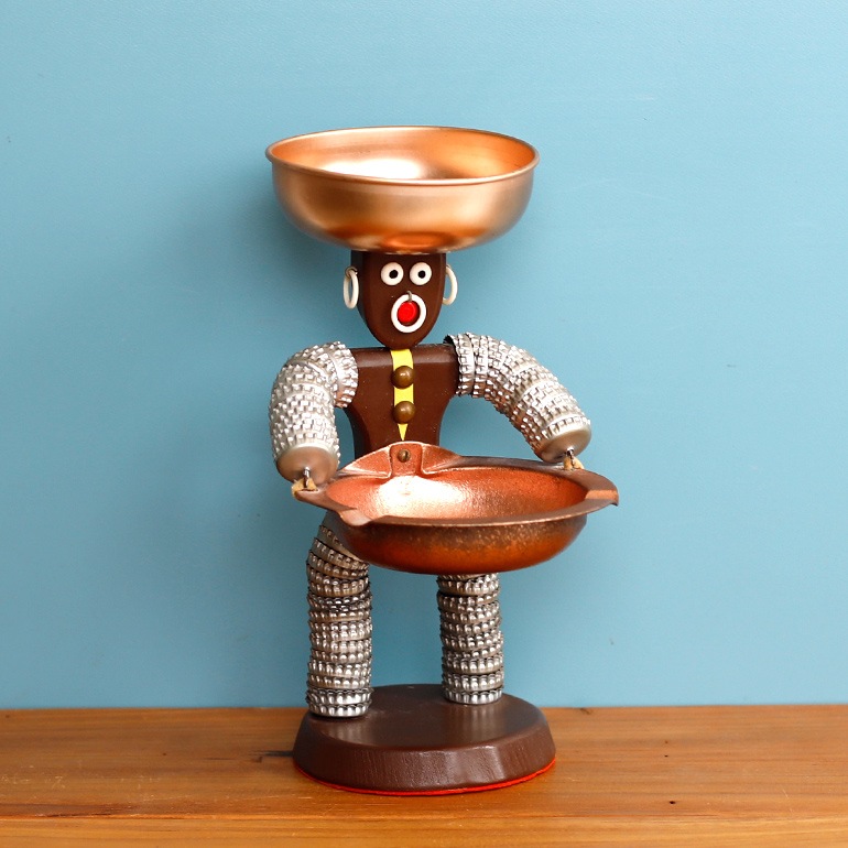 VINTAGE｜Folk Art Bottle Cap Man 通販｜DUPON35