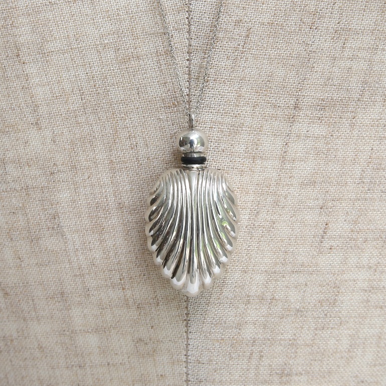 【VINATGE】TIFFANY&Co. Perfume Bottle Necklace