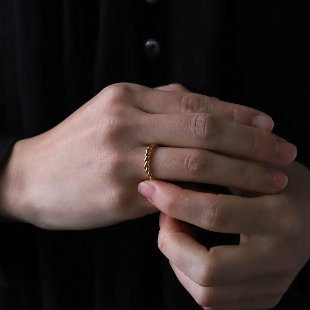 【VINTAGE】Van Cleef & Arpels 18k Gold Twist Ring