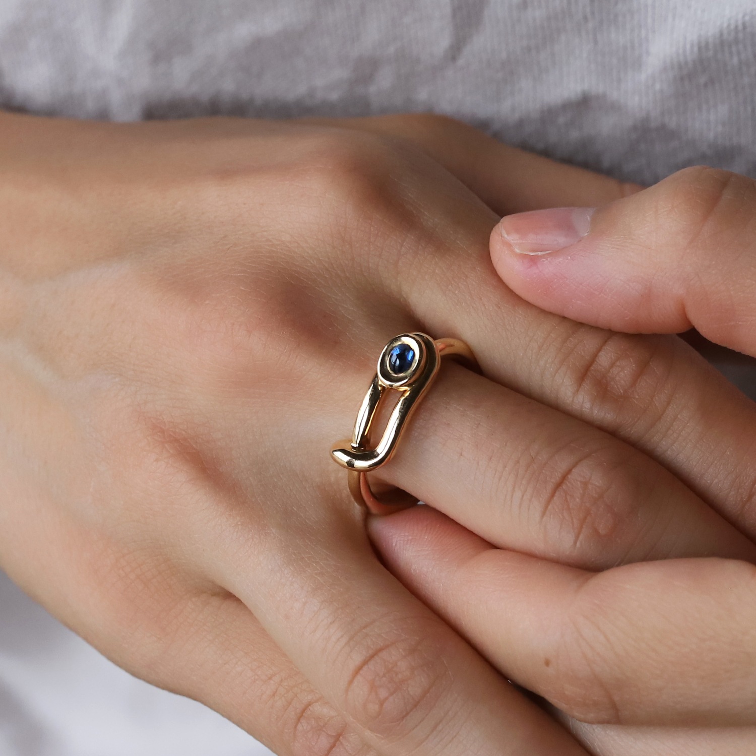 【VINTAGE】HERMES 18k Gold Sapphire Wire Ring