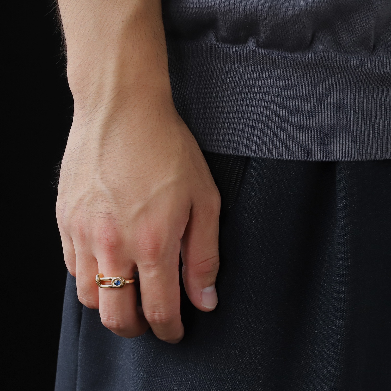 【VINTAGE】HERMES 18k Gold Sapphire Wire Ring