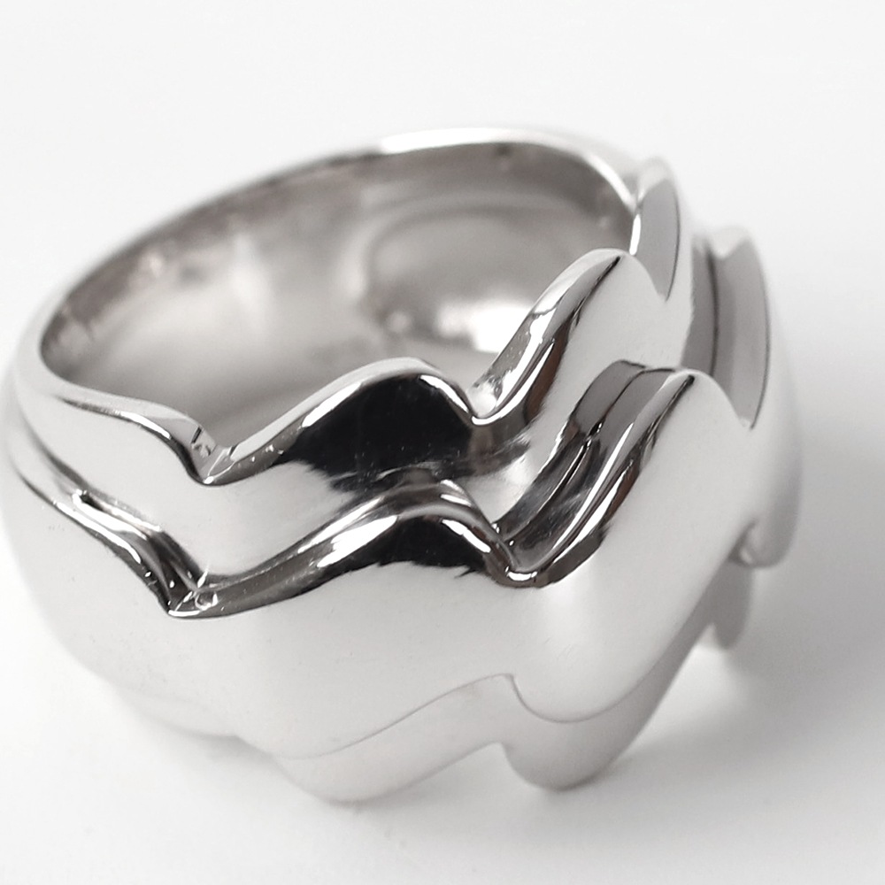 【OLD】Van Cleef & Arpels 18k White Gold Wave Ring
