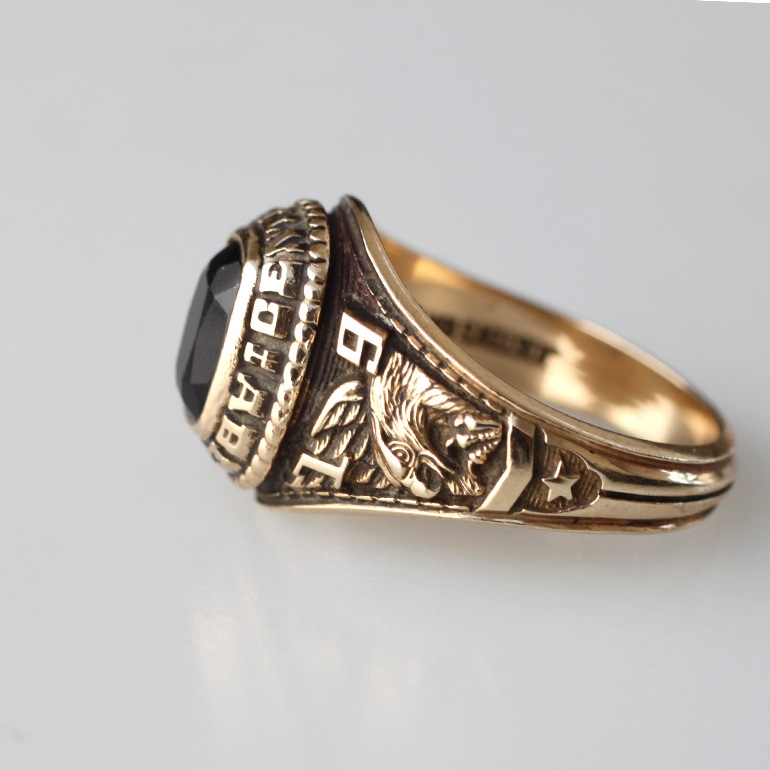 1976】10K ABERDEEN CENTRAL HIGH SCHOOL CLASS RING | VINTAGE | MATILDE